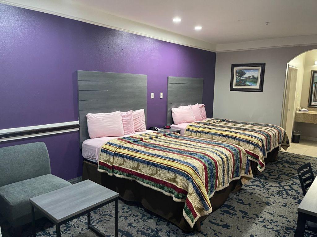 Scottish Inn And Suites อัลวิน ภายนอก รูปภาพ