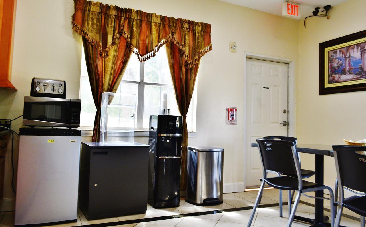 Scottish Inn And Suites อัลวิน ภายนอก รูปภาพ