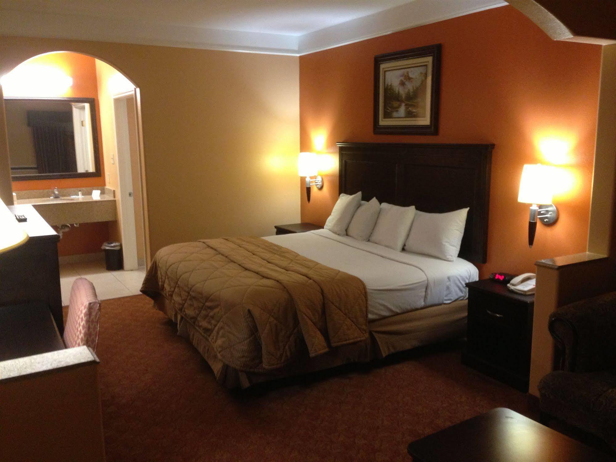 Scottish Inn And Suites อัลวิน ภายนอก รูปภาพ